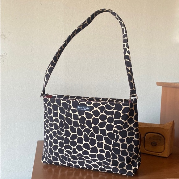 kate spade Handbags - Vintage Kate Spade Giraffe Print Shoulder Bag